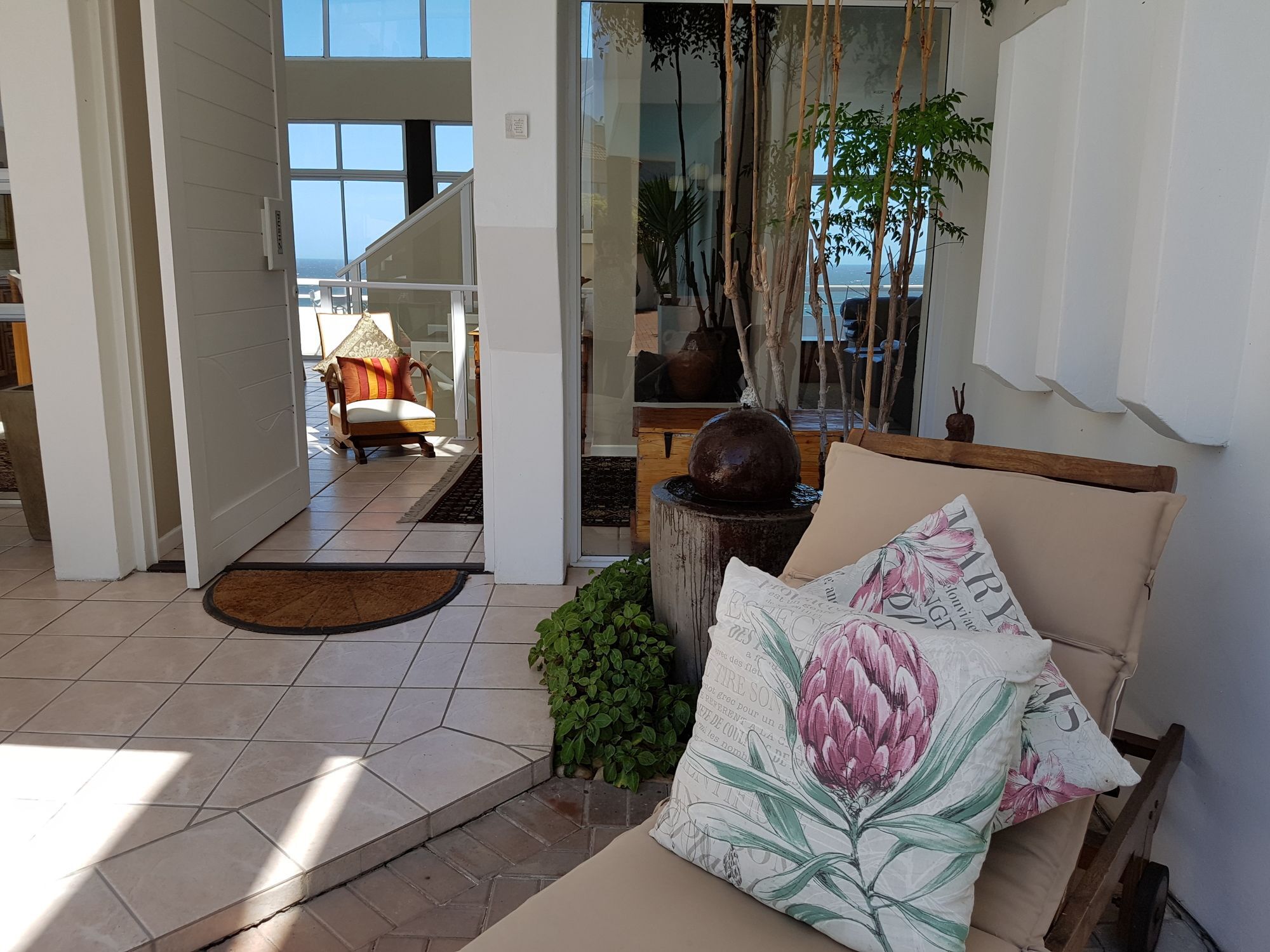 Beaumonte Guesthouse ヘルマナス エクステリア 写真