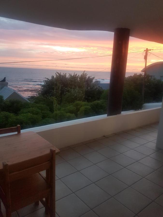 Beaumonte Guesthouse ヘルマナス エクステリア 写真